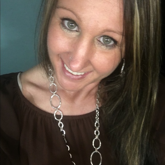 Meet your Posher, Brandy - Picture 8 of 8